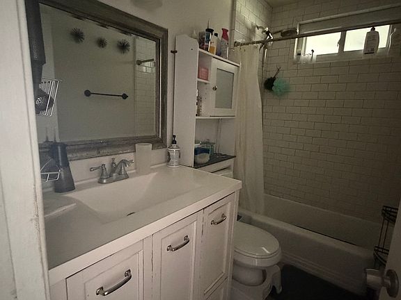 4th image of 1031 S Dove Pl