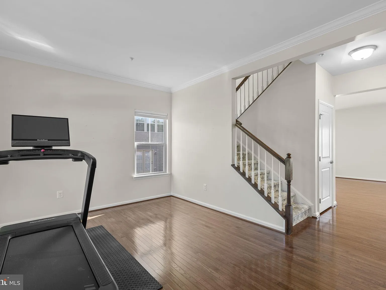 4 bed, 3.5 bath, 2996 sqft, $4,500 — Photo 3