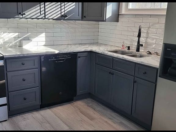 3rd image of 3806 Amsbury Rd