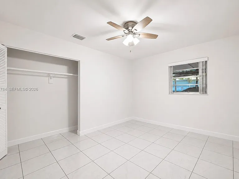 3231 SW 25th St #2 — Photo 17