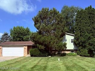 7066 Sharp Rd, Swartz Creek, MI 48473