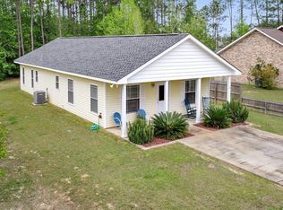 816 Edna St, Waveland, MS 39576