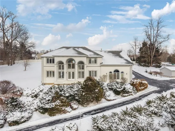 236 Lakewood Rd, Greensburg, PA 15601