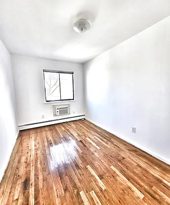 Rented by MAC Realty NY | media 12