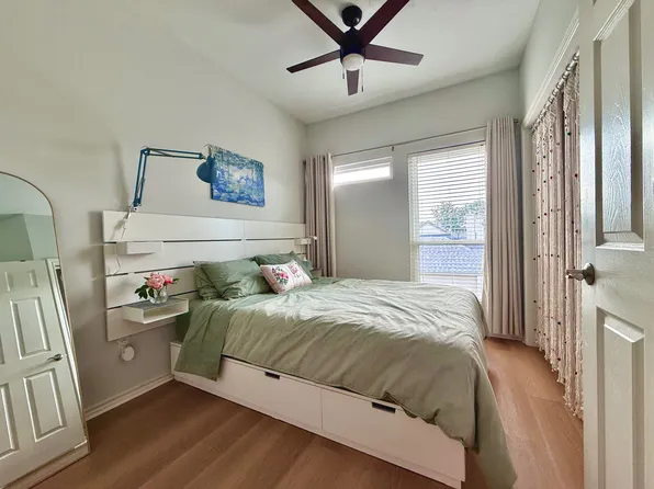 4104 N Hall St APT 325, Dallas, TX 75219