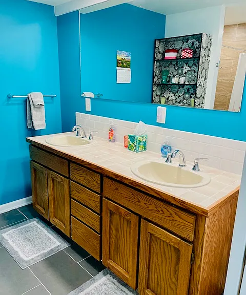 Dual vanity in master bathroom.