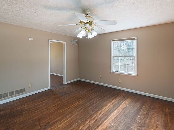 5th image of 1264 Morrow Rd