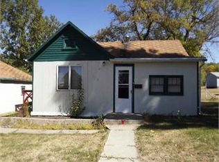 306 2nd St E, Anamoose, ND 58710