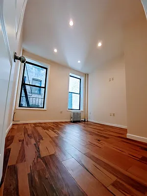 Rented by Level Group | media 21