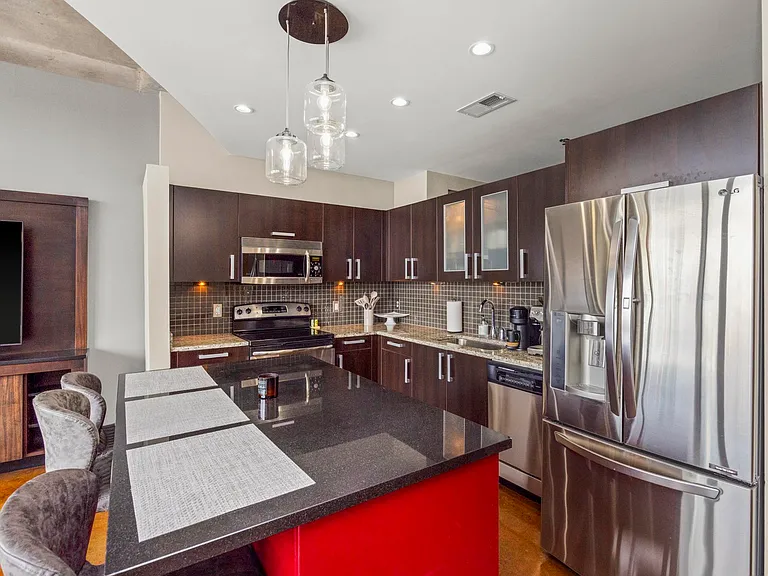 600 12th Ave S #1411 — Photo 11