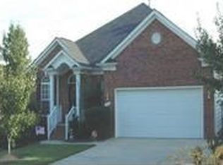 8301 Heathcrest Ct, Charlotte, NC 28269