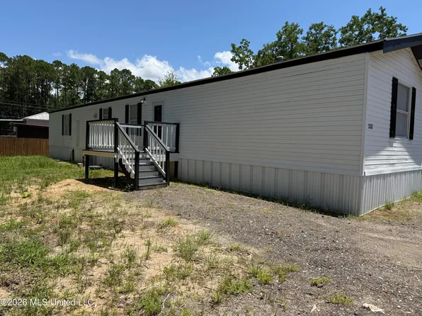 5988 Guy St, Ocean Springs, MS 39564