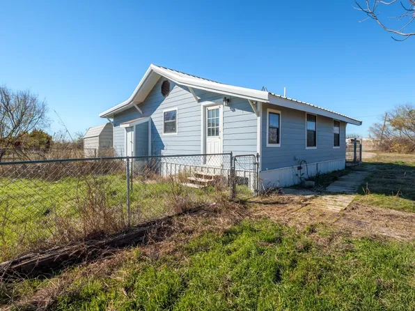 110 County Road 472, Brownwood, TX 76801