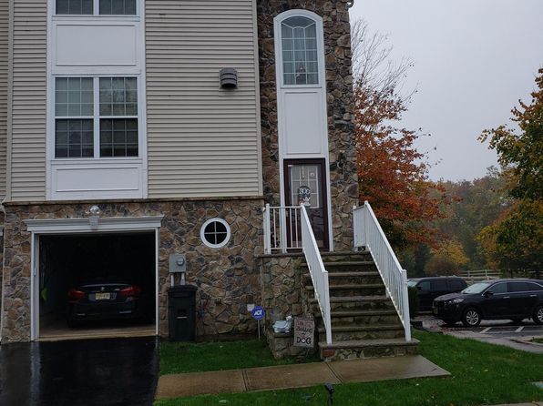 39 Russell Ct