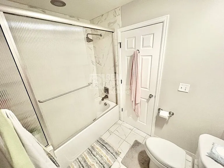 1556 S Spruce St — Photo 14