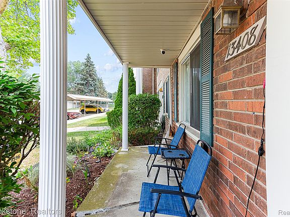 4th image of 13408 Denver Cir N