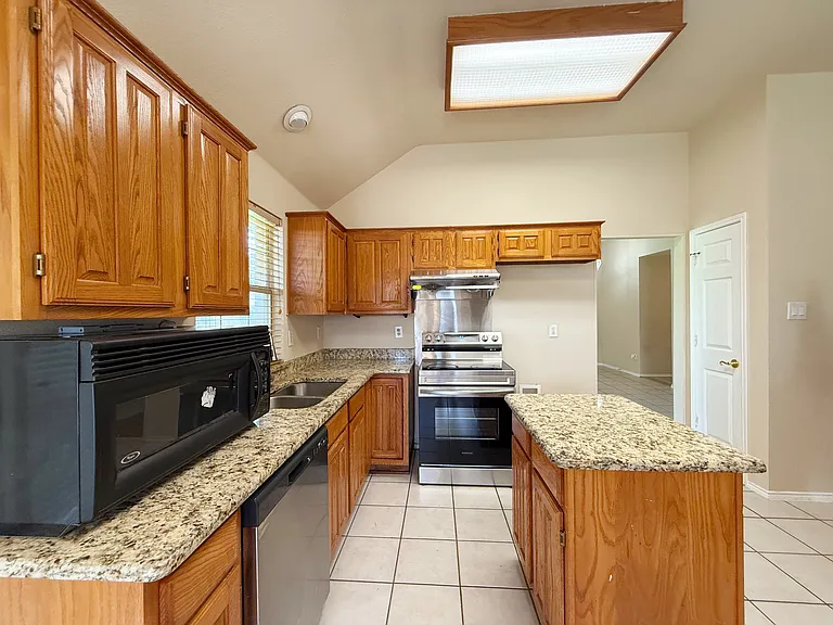6000 Arlington Dr — Photo 17