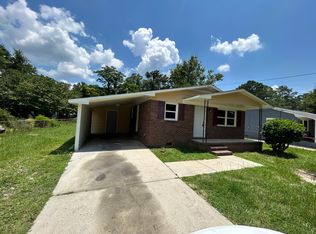 1079 Revere St, Fayetteville, NC 28304