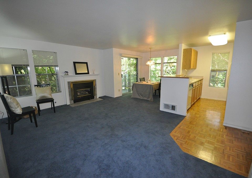1st image of 7604 Concord Ln NE #102