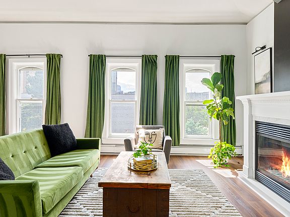 2nd image of 2098 N Clarkson St APT 2