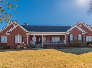 1378 Silver Thorne Ct, Loganville, GA 30052