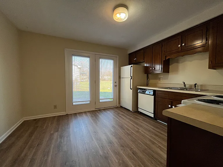 1483 Craig Dr #B — Photo 15