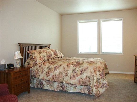5th image of 3020 Amhurst St SE
