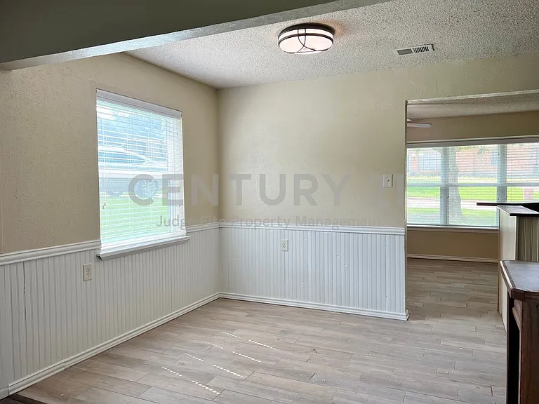 508 Trail Lake Pl — Photo 4