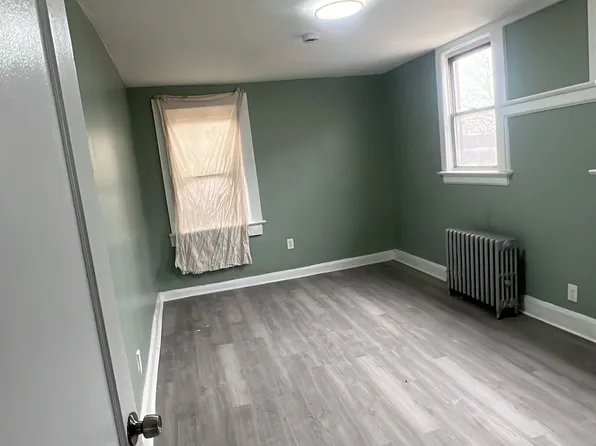 274 S 8th St, Newark, NJ 07103