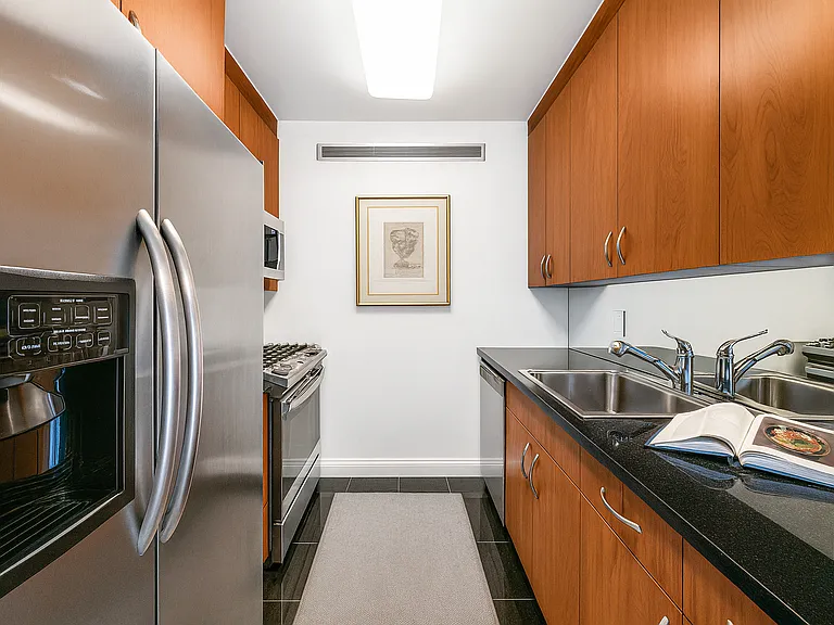 420 E 61st St #38-C — Photo 7