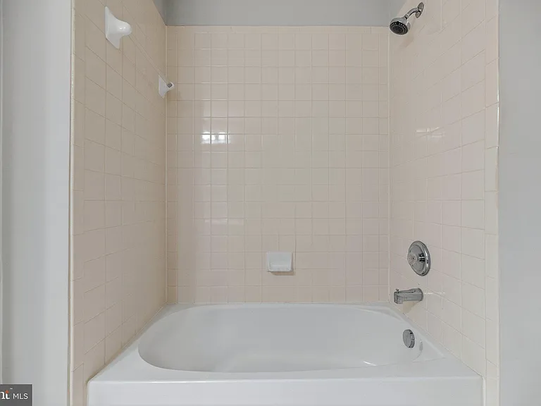 13960 Greendale Dr — Photo 27