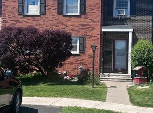 4273 Belmont Dr, Liverpool, NY 13090