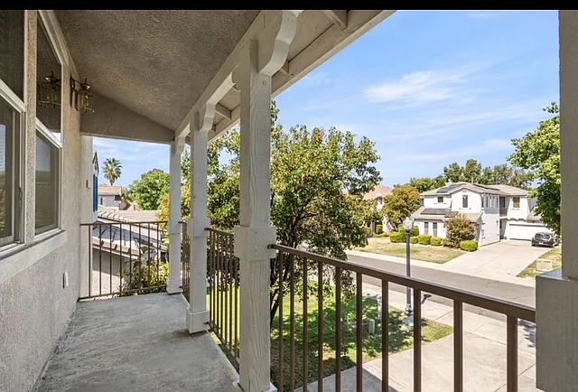 Belfont Cir, Sacramento — Photo 2