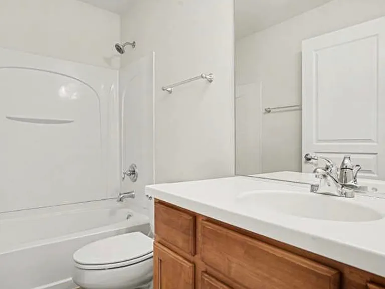 608 Hawley Dr — Photo 11