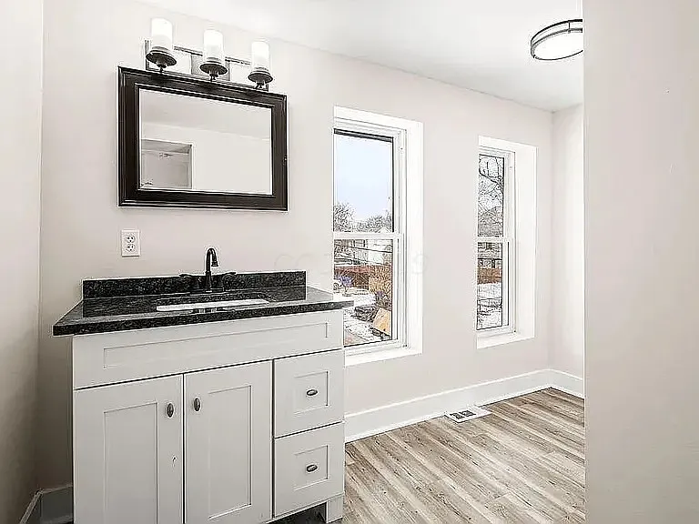 1282 Cole St — Photo 11