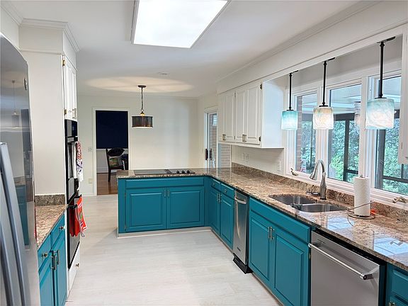 4th image of 213 Pine Haven Ct