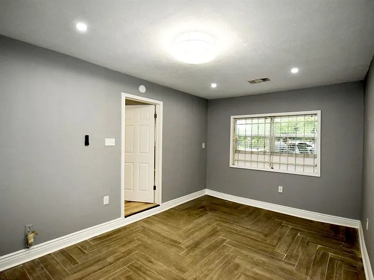 10213 Fairland Dr — Photo 24
