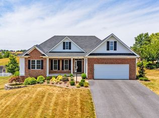 51 Stoney Creek Cir, Waynesboro, VA 22980