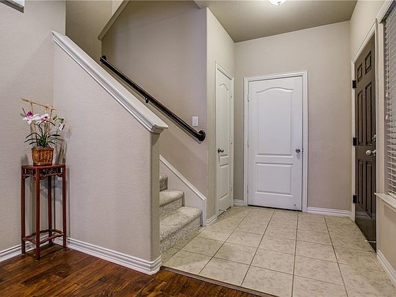 4th image of 872 Caballero Ln