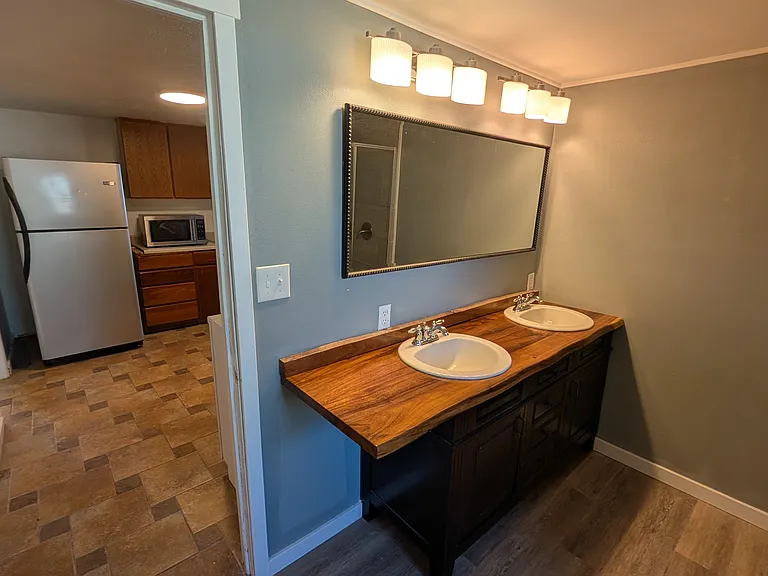 2399 SE Sedgwick Rd — Photo 8