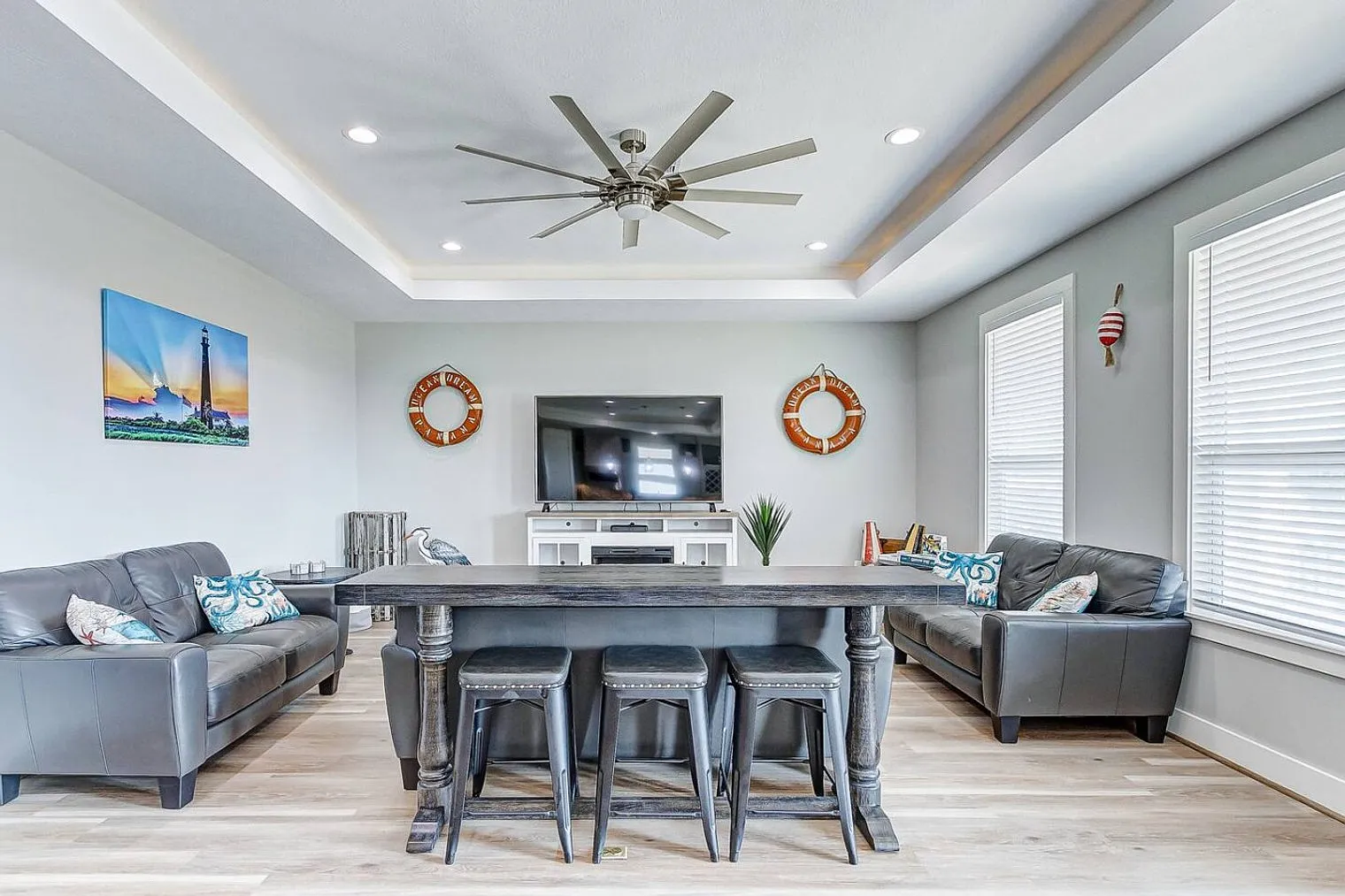 4 bed, 2.5 bath, 1679 sqft, $4,226 — Photo 4