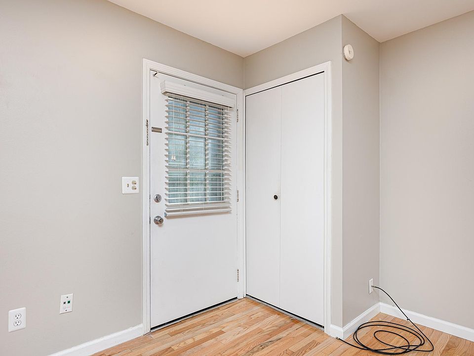 1st image of 2760 Glenbridge Ct
