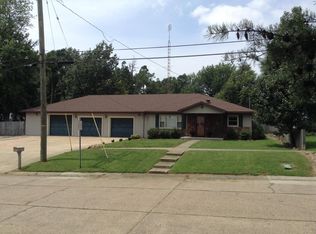 713 Main St., Livermore, KY 42352