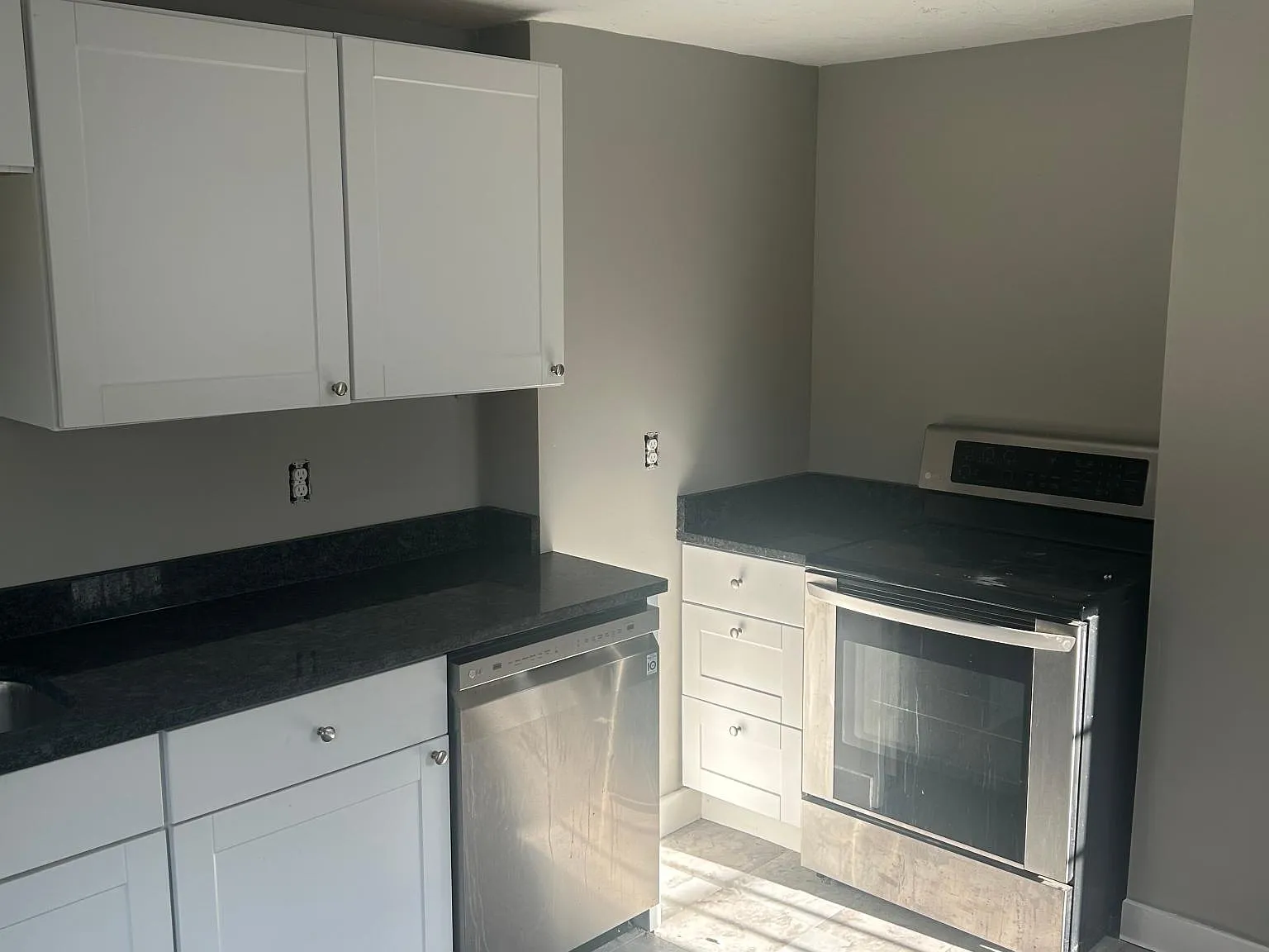 2 bed, 1.5 bath, 1000 sqft, $1,850 — Photo 3