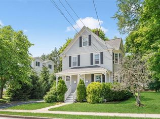 37 Stone St, Walpole, MA 02081