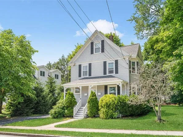 37 Stone St, Walpole, MA 02081