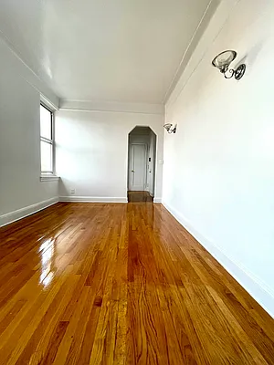 Rented by Elmekies Equities | media 13