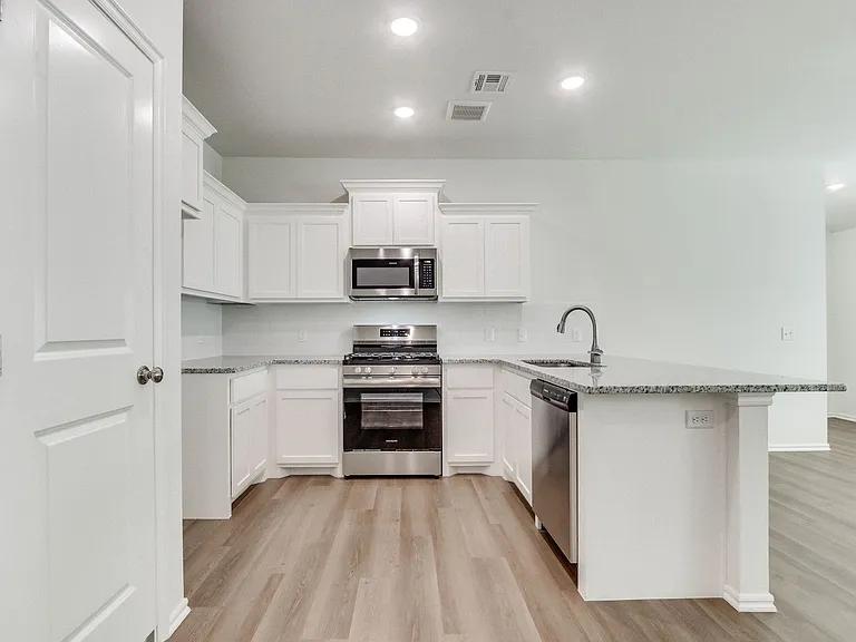 11505 Mackenzie Way — Photo 17