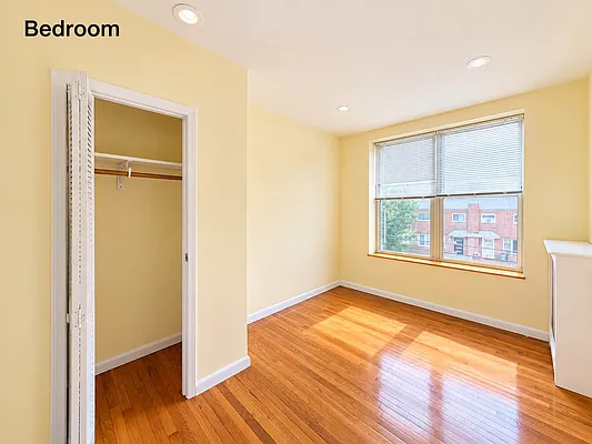 Bedroom, photo 1