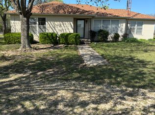 1376 County Road 404, Gainesville, TX 76240